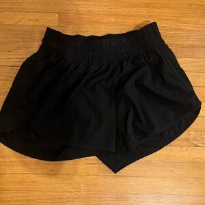 Women’s Lululemon Track That Mid-Rise Lined Short 3”